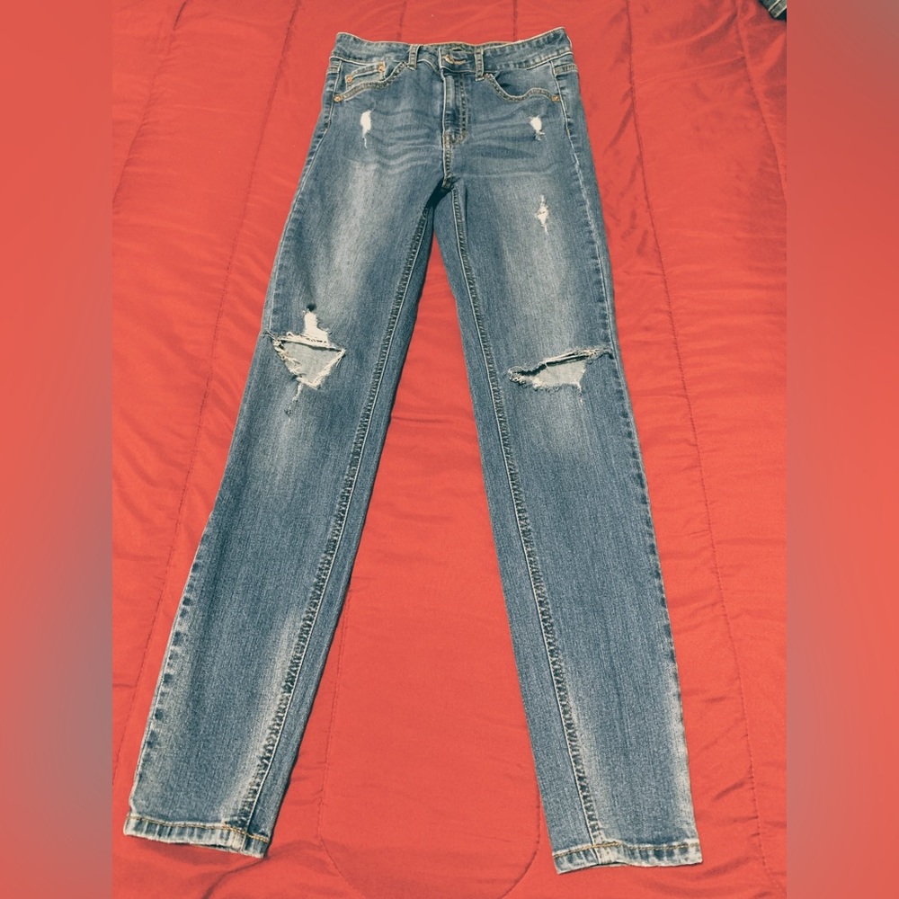🌸Wild Fable Distressed Jeans🌸